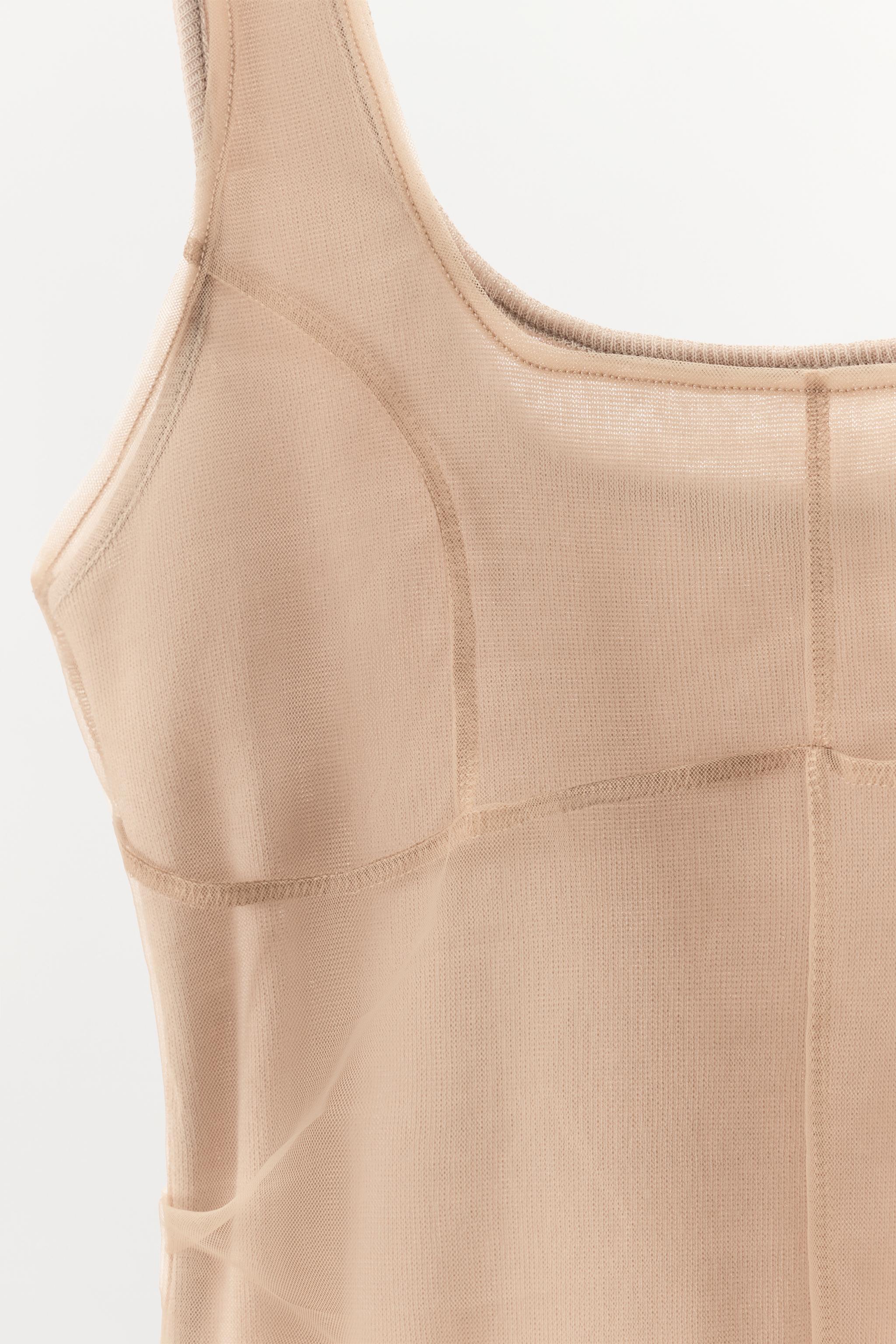 TOP COUTURES EN TULLE